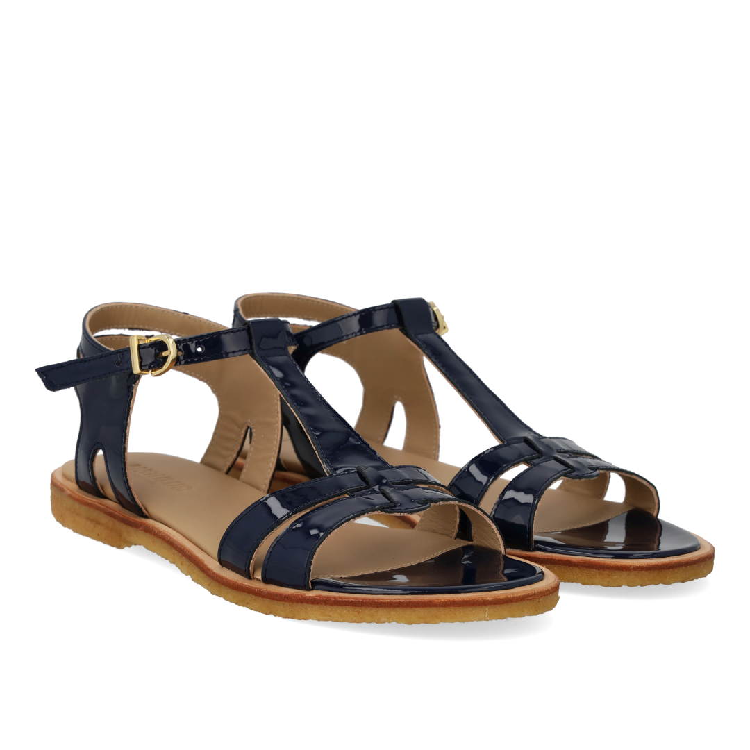 Classic strap sandal