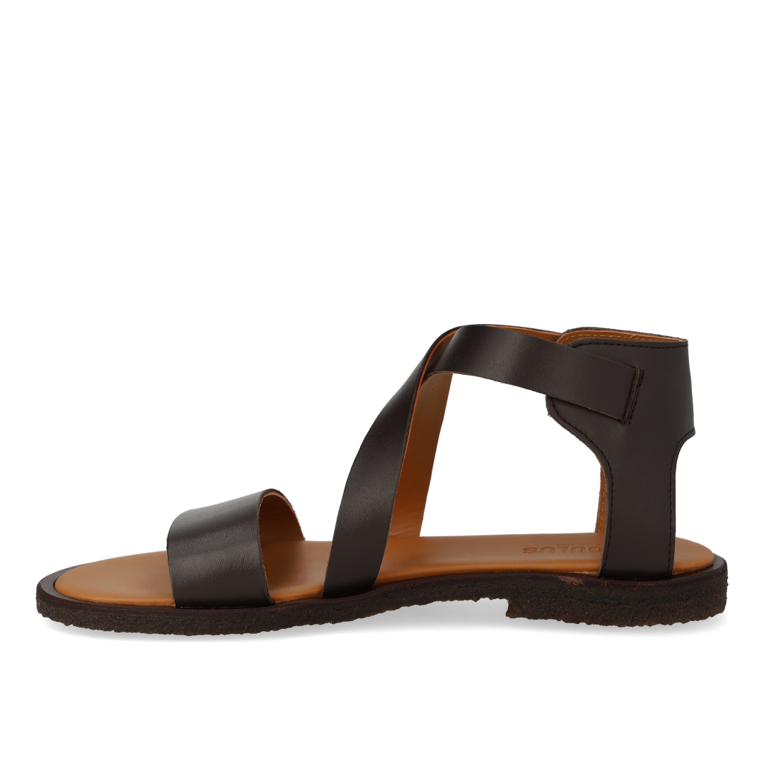 Sandal with buckle