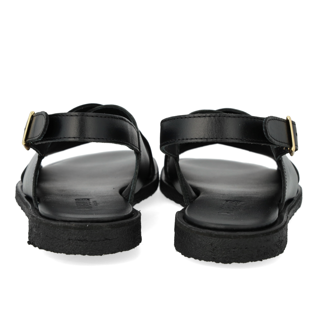 Classic crisscross sandal