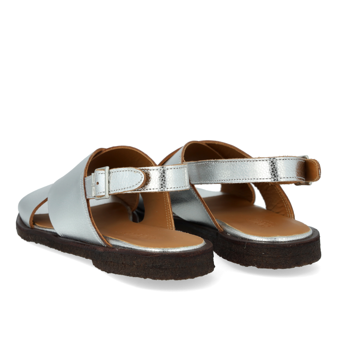 Classic cross sandal