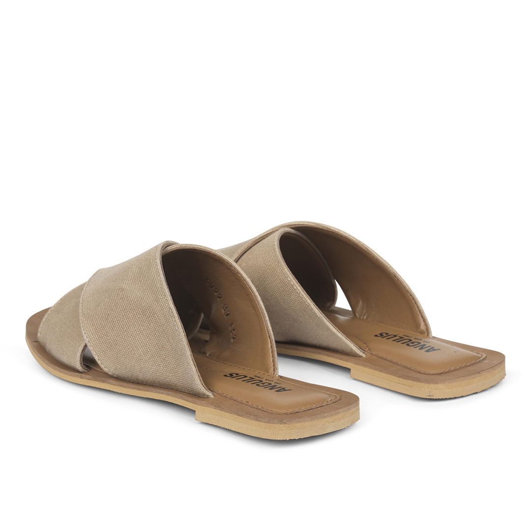 Sandal