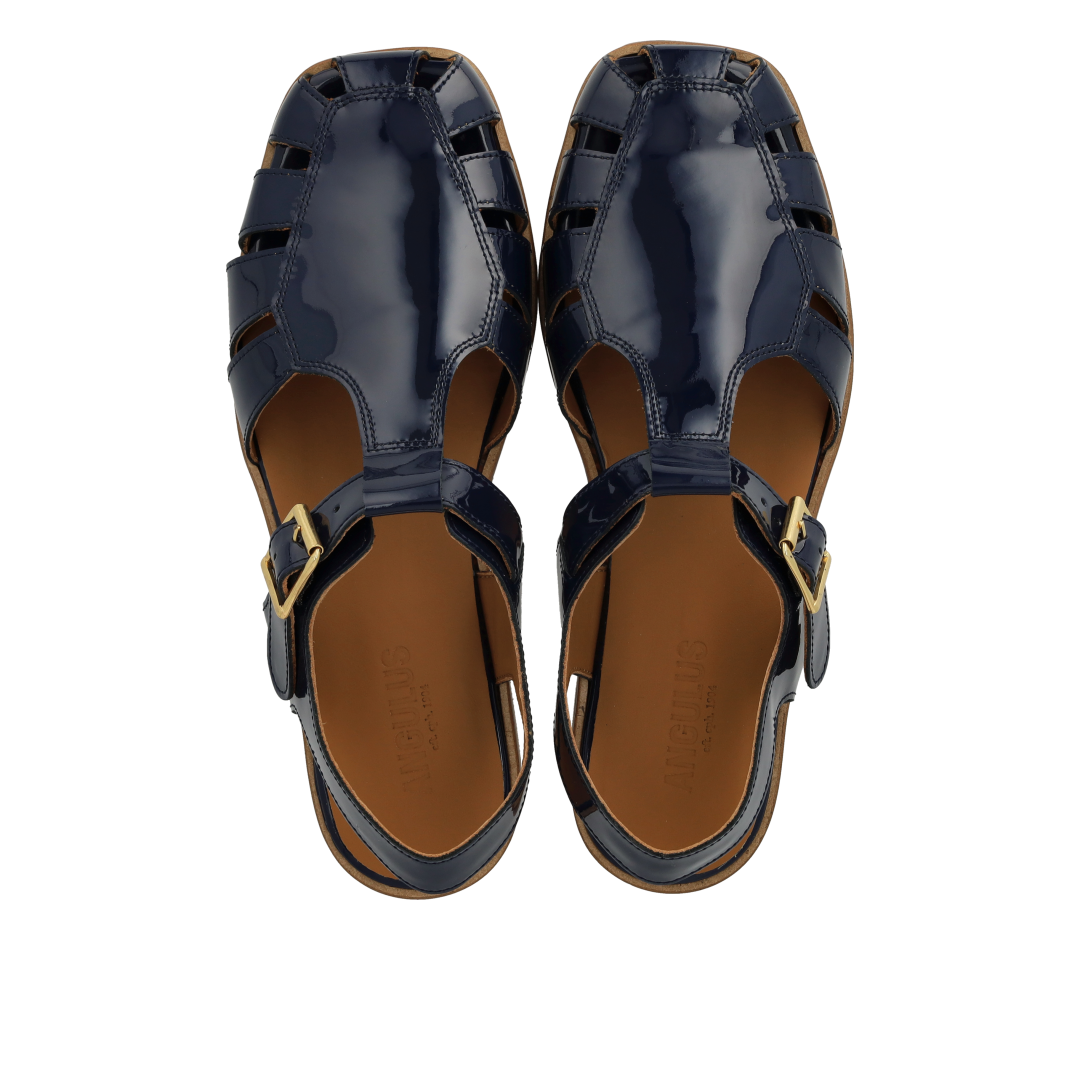Sandal