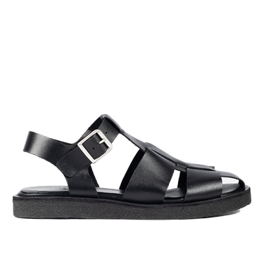 Strap sandal with buckle