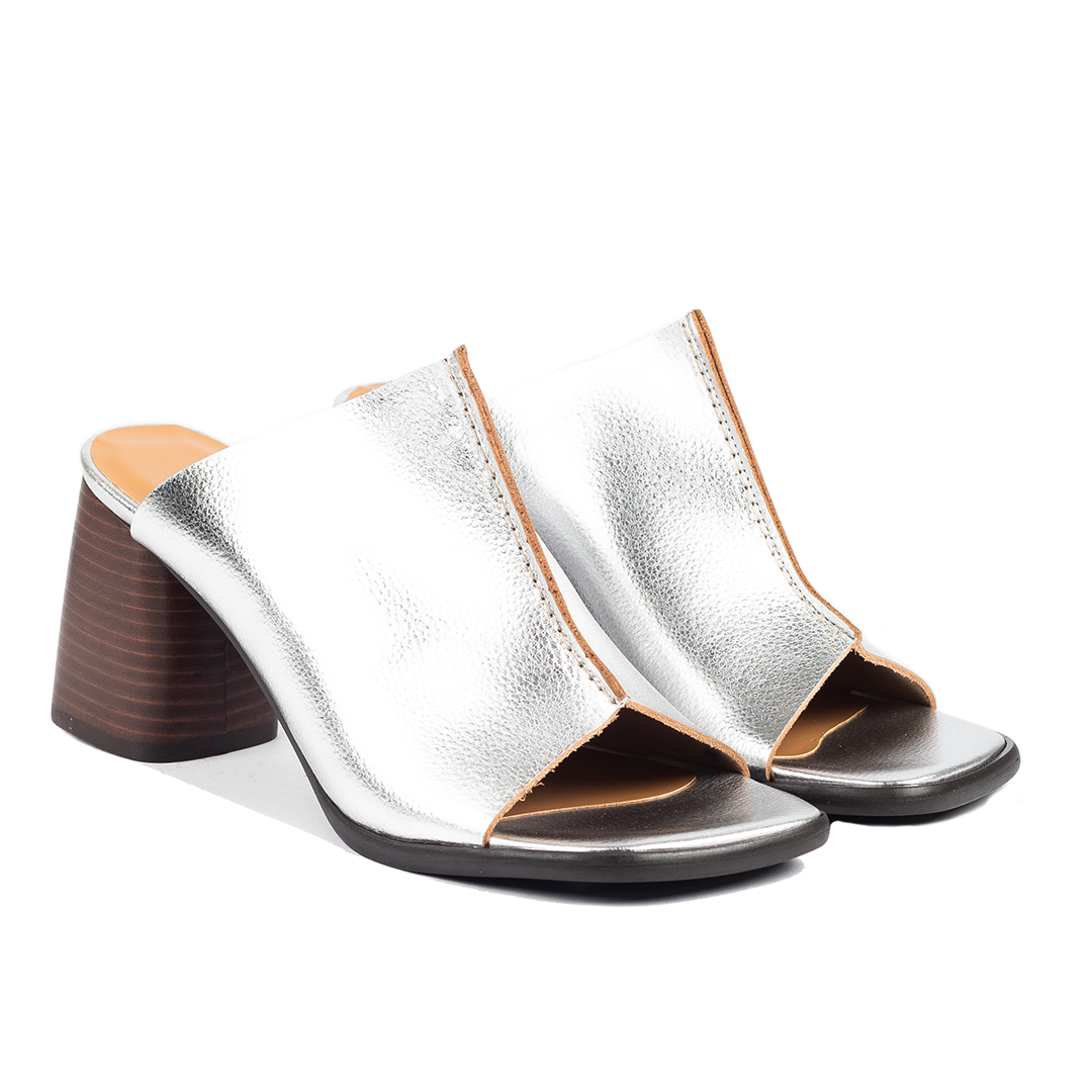 Mule with sculptural heel