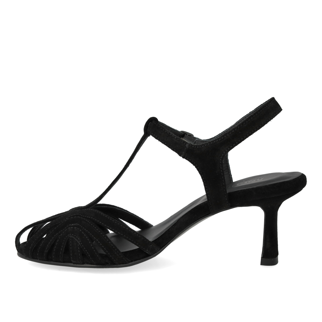 High-heeled sandal with beautiful organic front detail