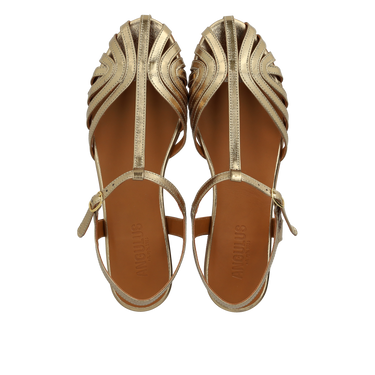 Flat sandal with beautiful organic front detail