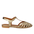 Flat sandal with a beautiful organic front detail