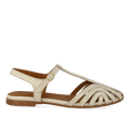 Flat sandal with beautiful organic front detail