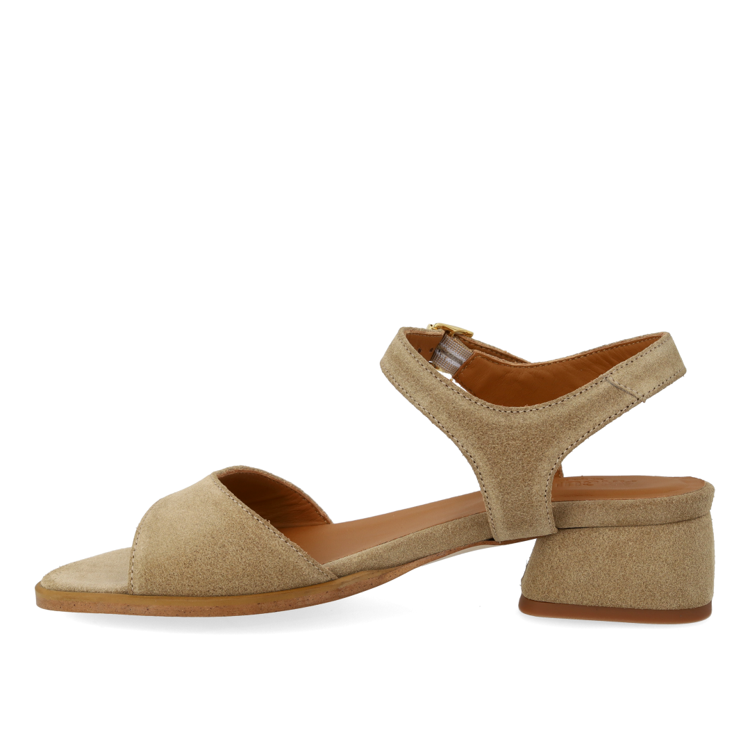Sandal with curved block heel