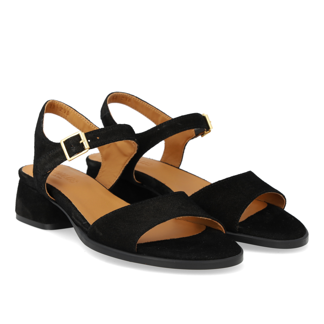 High-heeled sandal in black suede