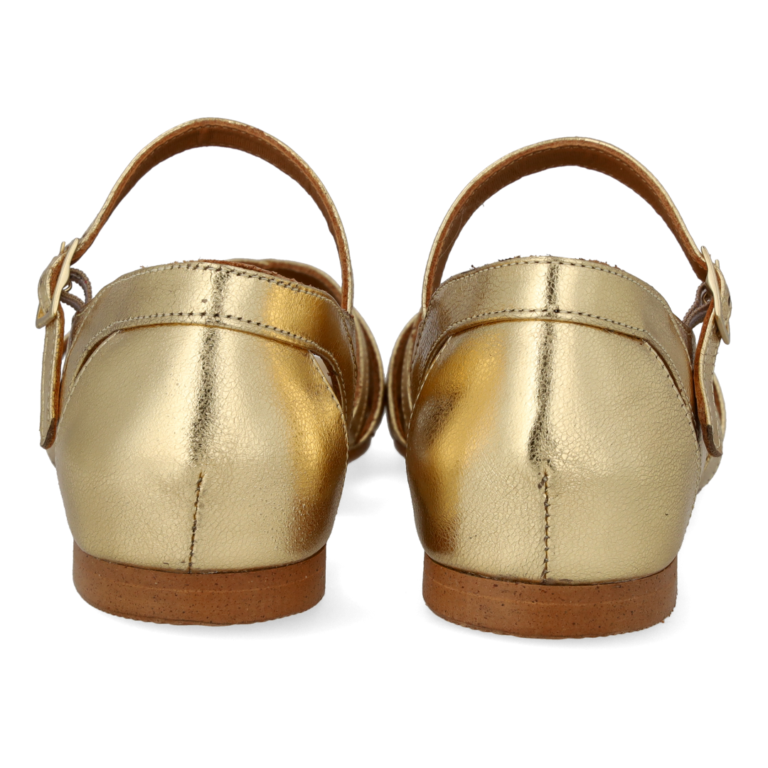 Strap sandal