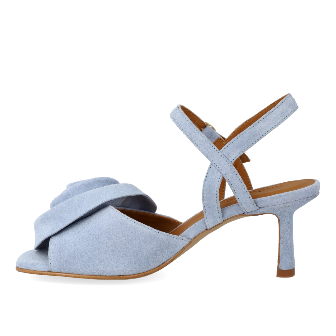 High-Heeled Sandal With Voluminous Rose Detail