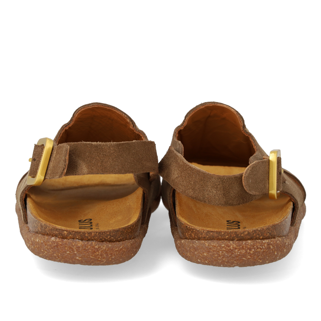 Footbed sandal with stitching details