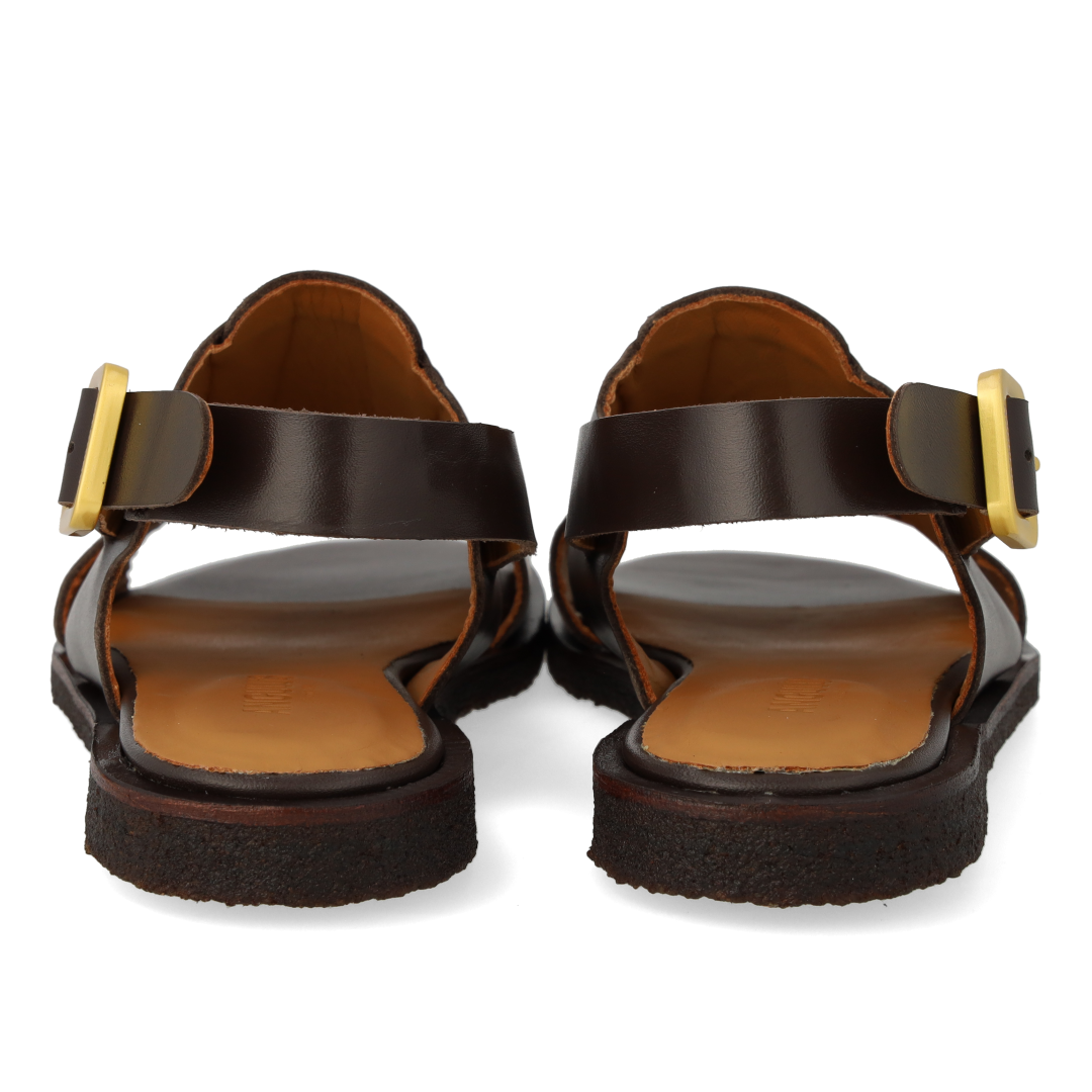 Strap sandal with stitching details
