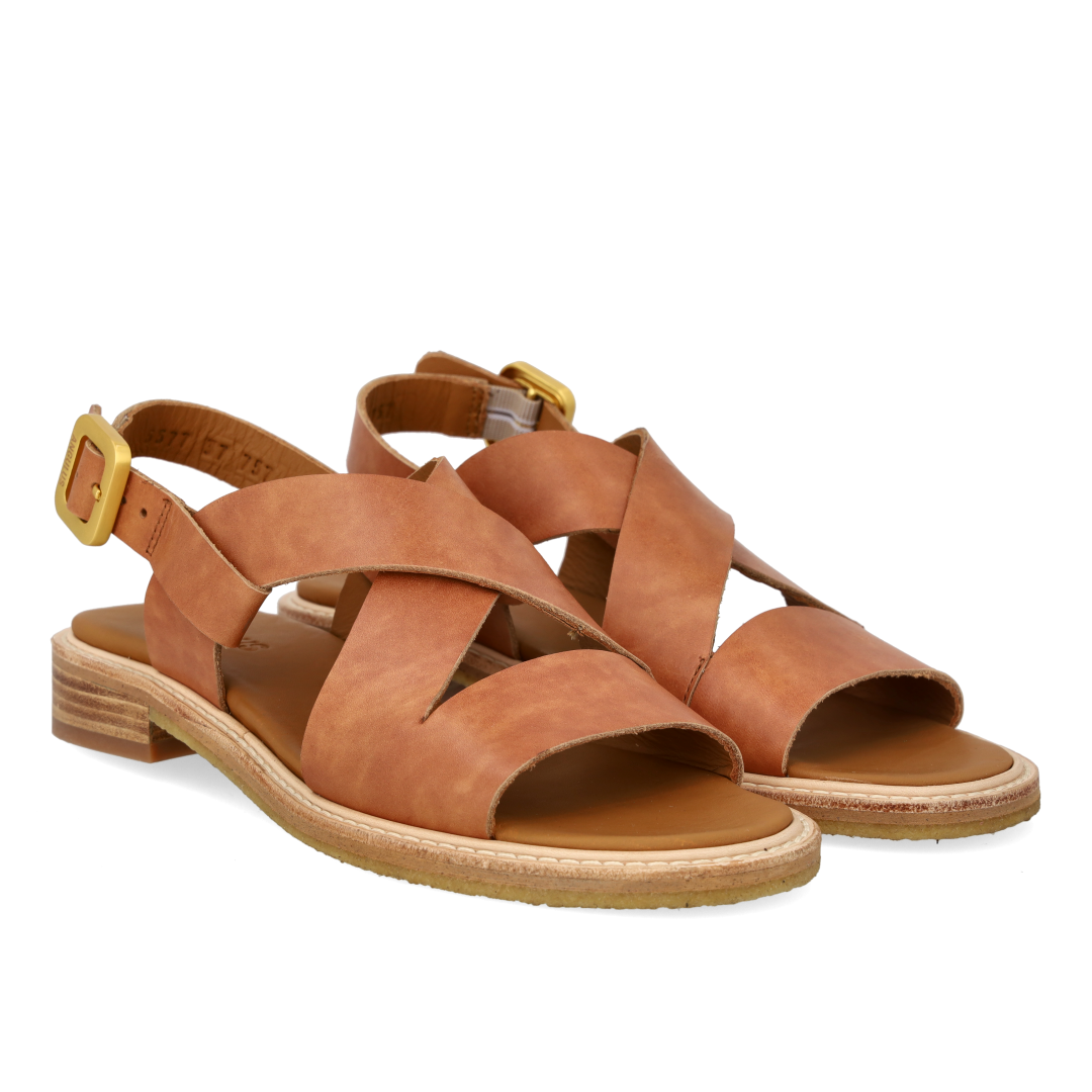 Strap sandal with logo buckle