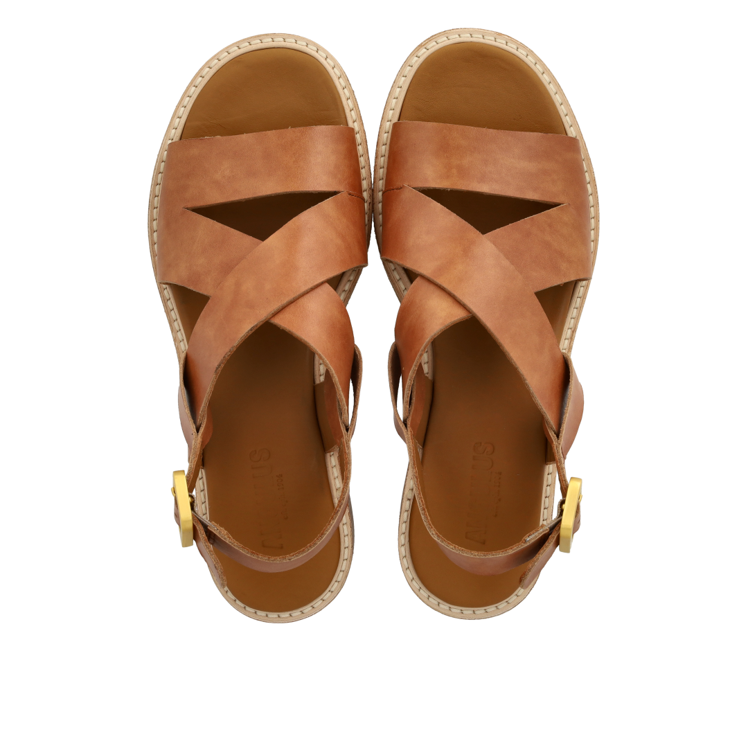 Strap sandal with logo buckle