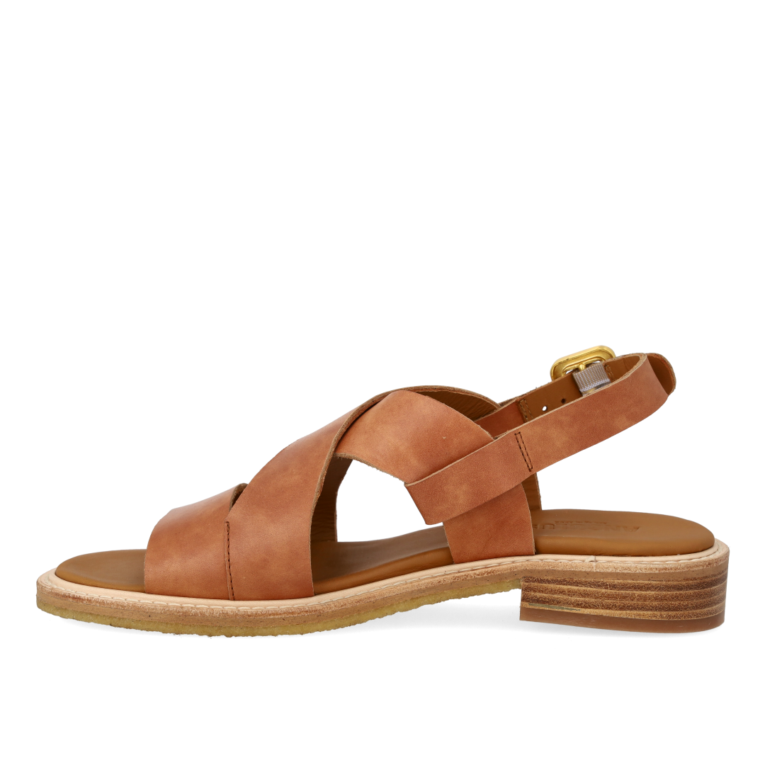 Strap sandal with logo buckle