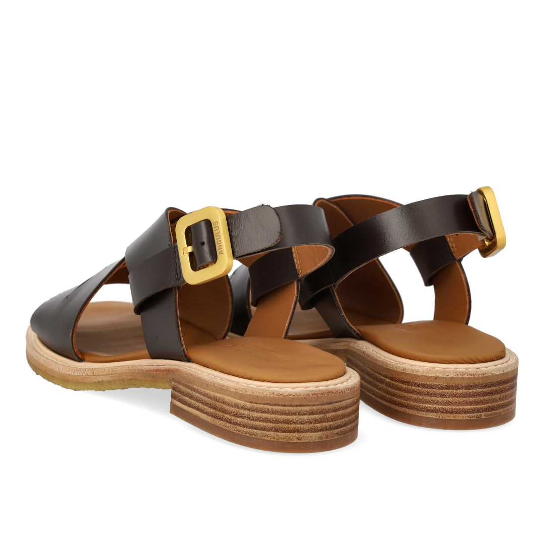 Strap sandal with logo buckle
