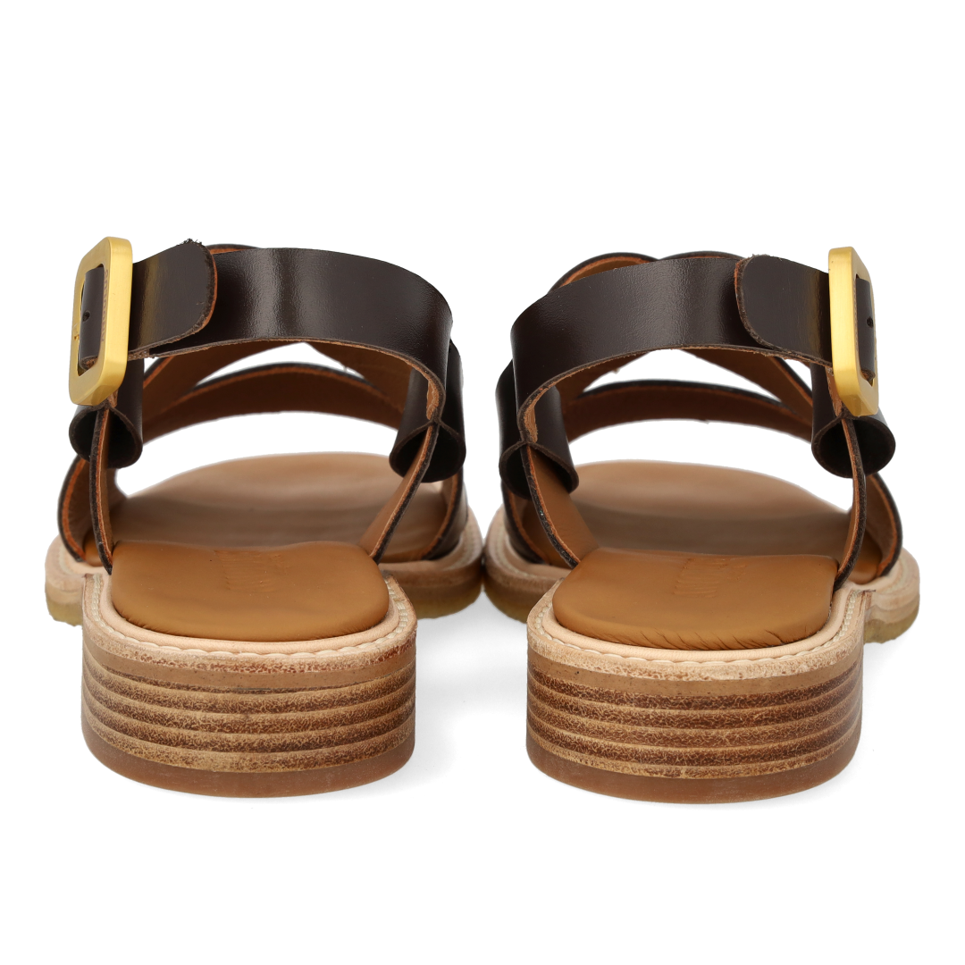 Strap sandal with logo buckle