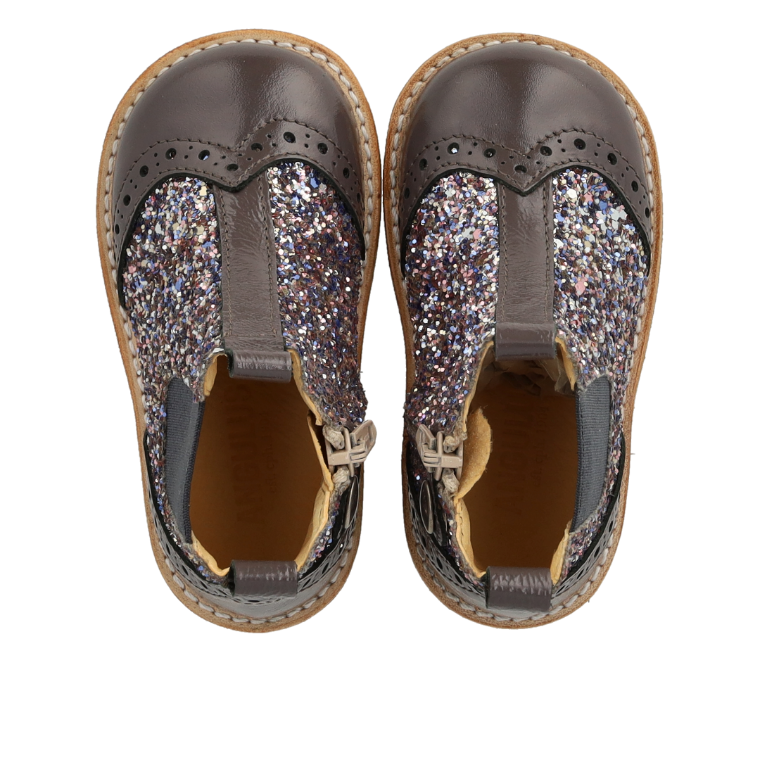 Classic Chelsea boot with sparkling glitter