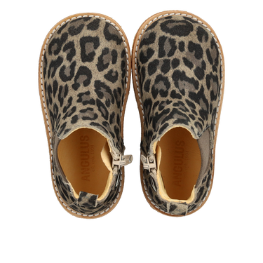 Classic chelsea boot with elastic and zipper