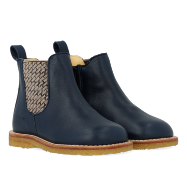 Classic chelsea boot with elastic and zipper