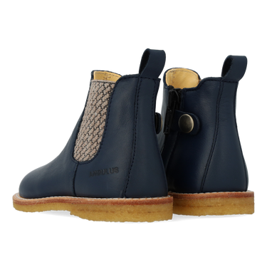 Classic chelsea boot with elastic and zipper