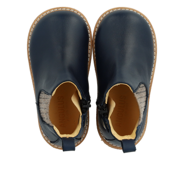 Classic chelsea boot with elastic and zipper