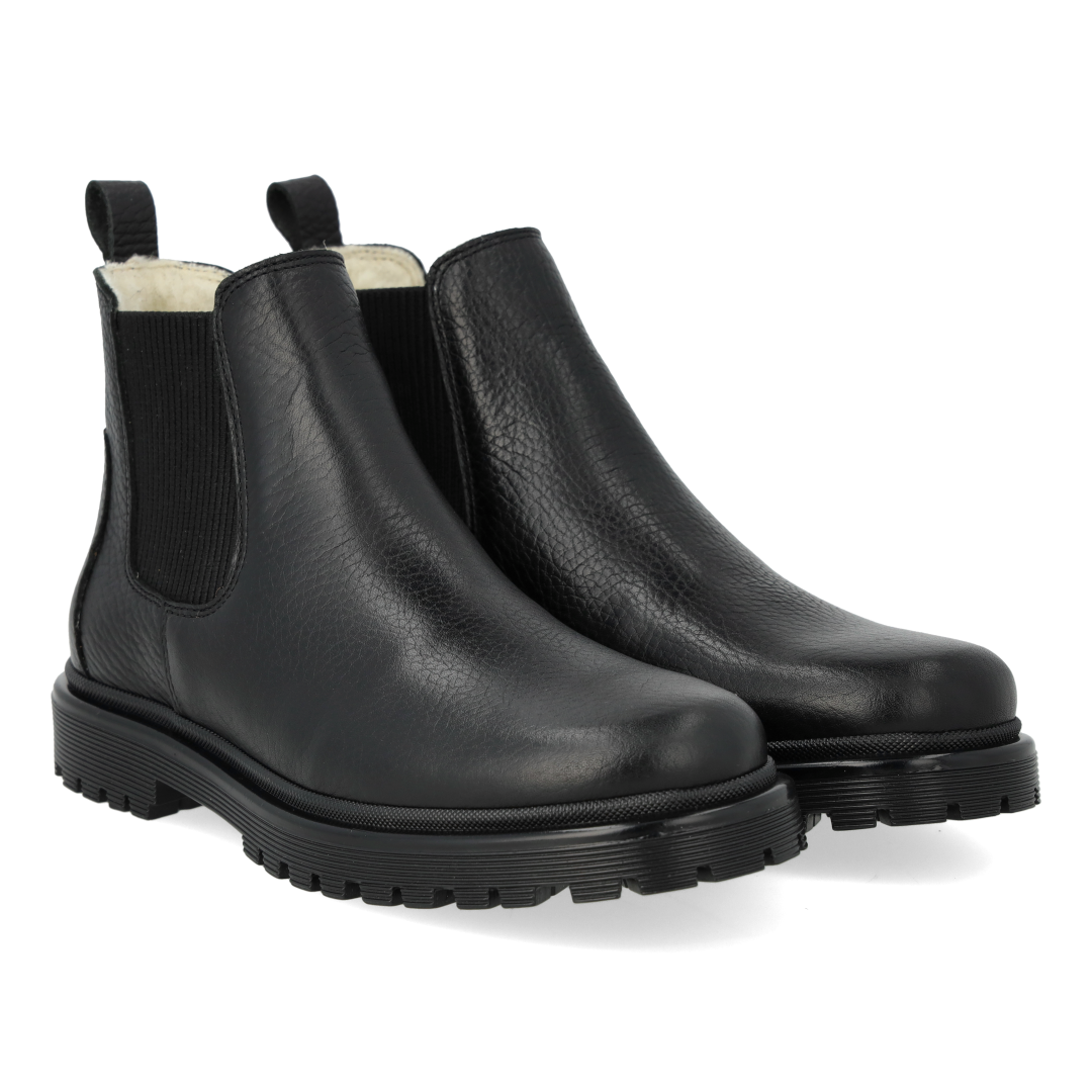 Boot with track sole and wool lining