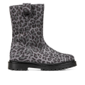 Boot with wool lining and track sole