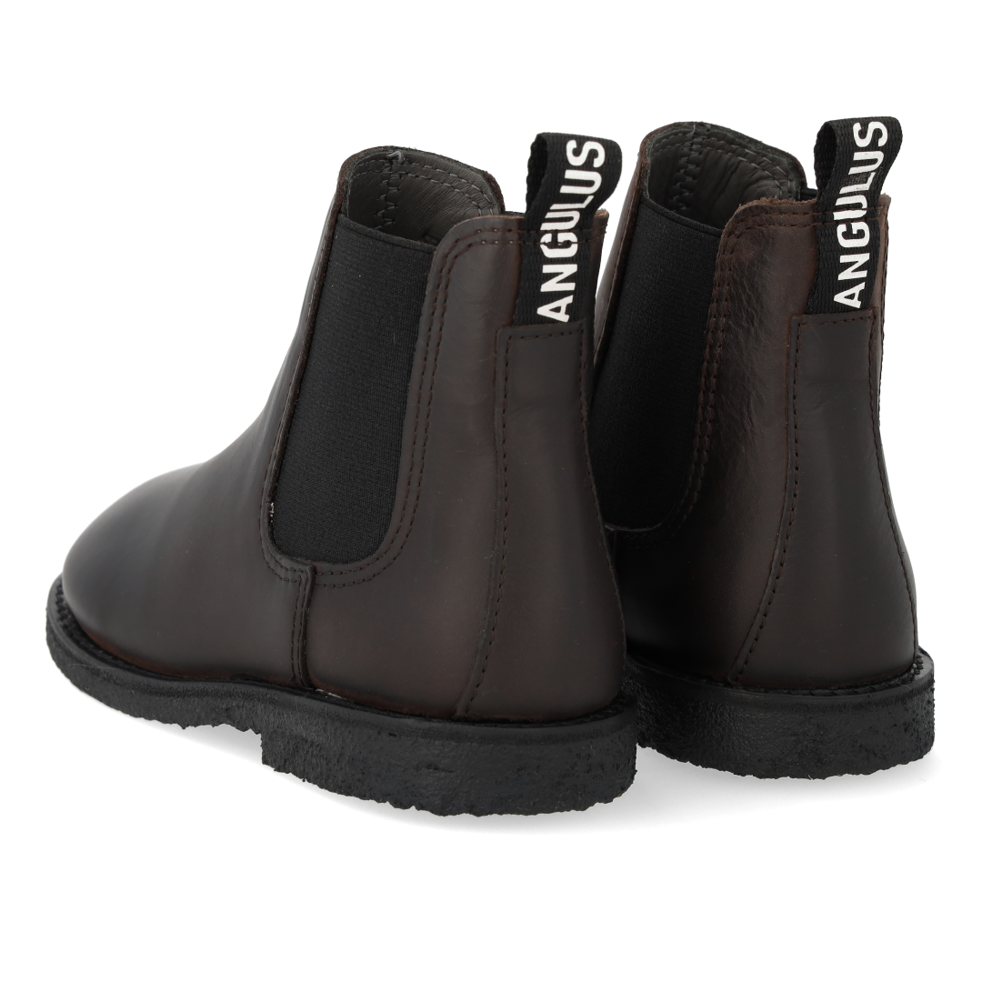 Chelsea Boot with Logo Band