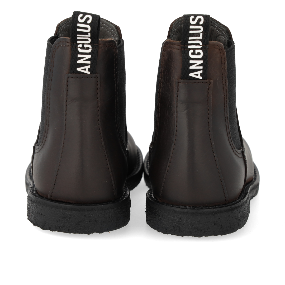 Chelsea Boot with Logo Band