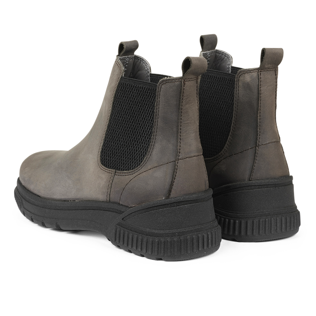 Chelsea boot with elastic