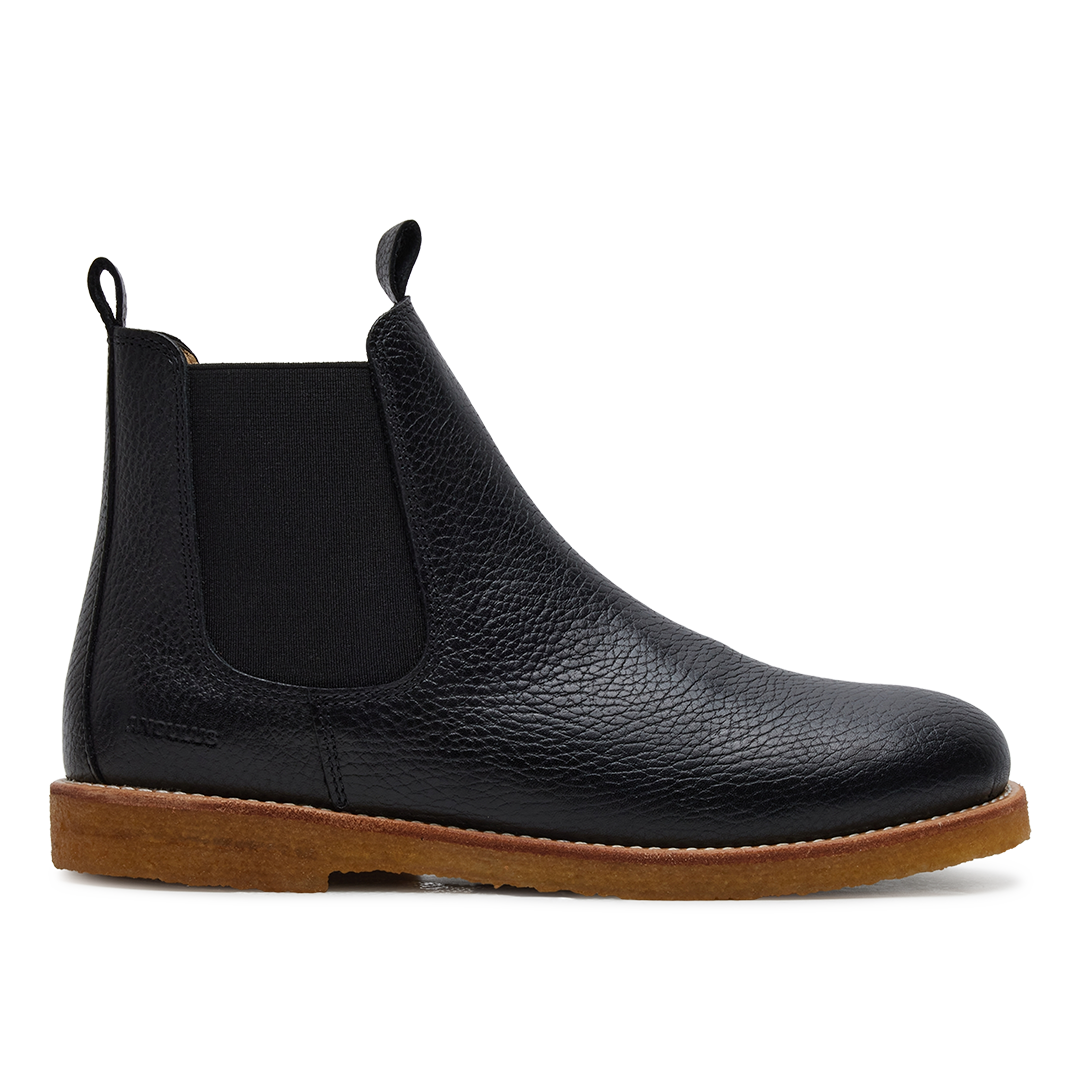 Chelsea boot with elastic