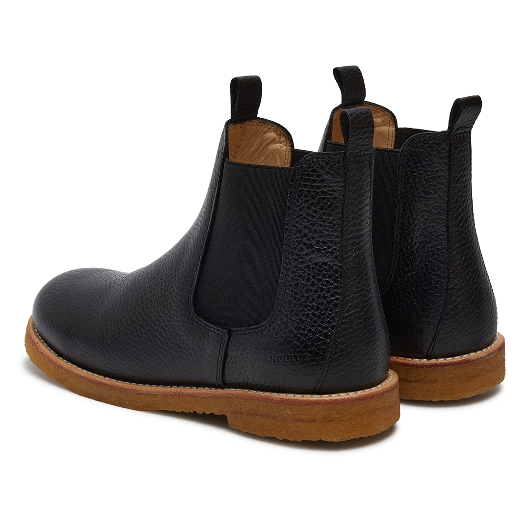 Chelsea boot with elastic