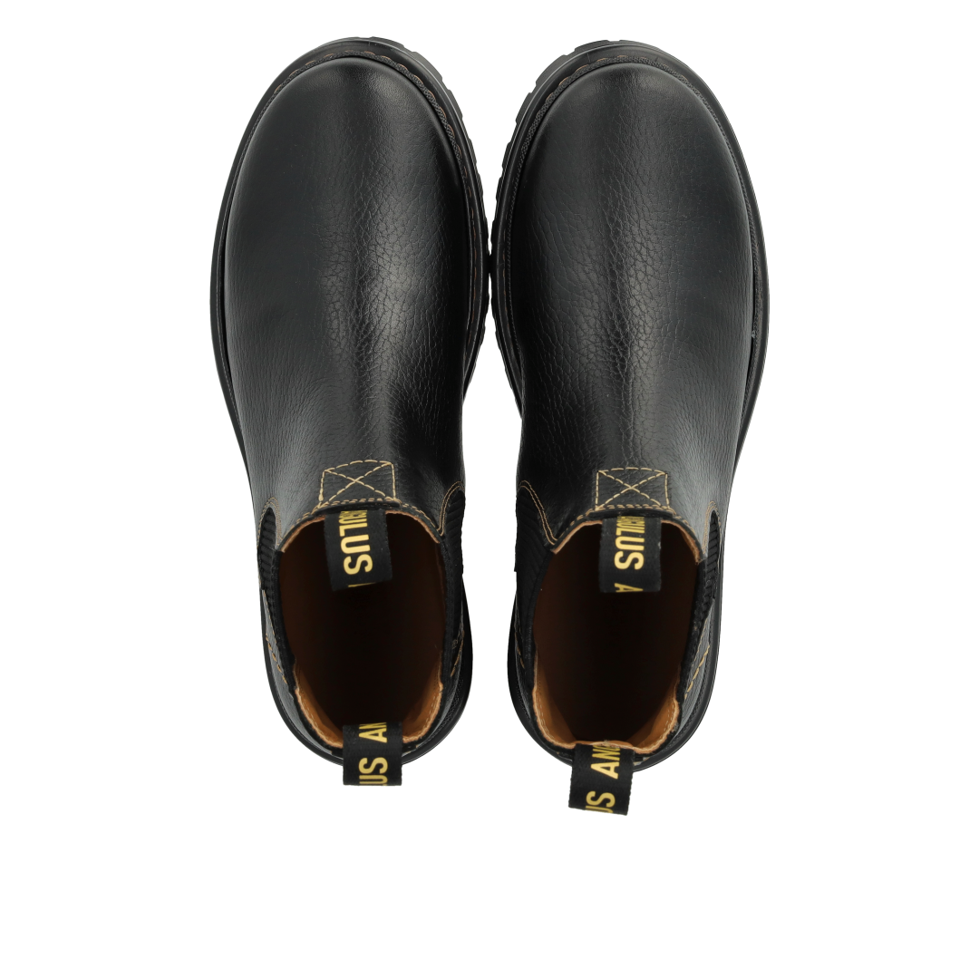 Chelsea boot with logo straps