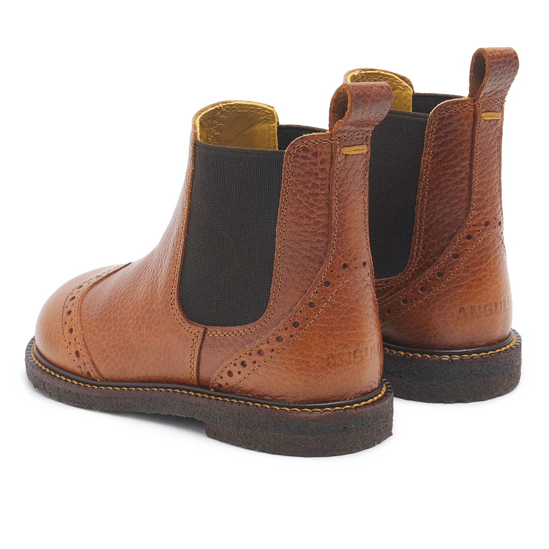 Chelsea Boot with brogue perforation