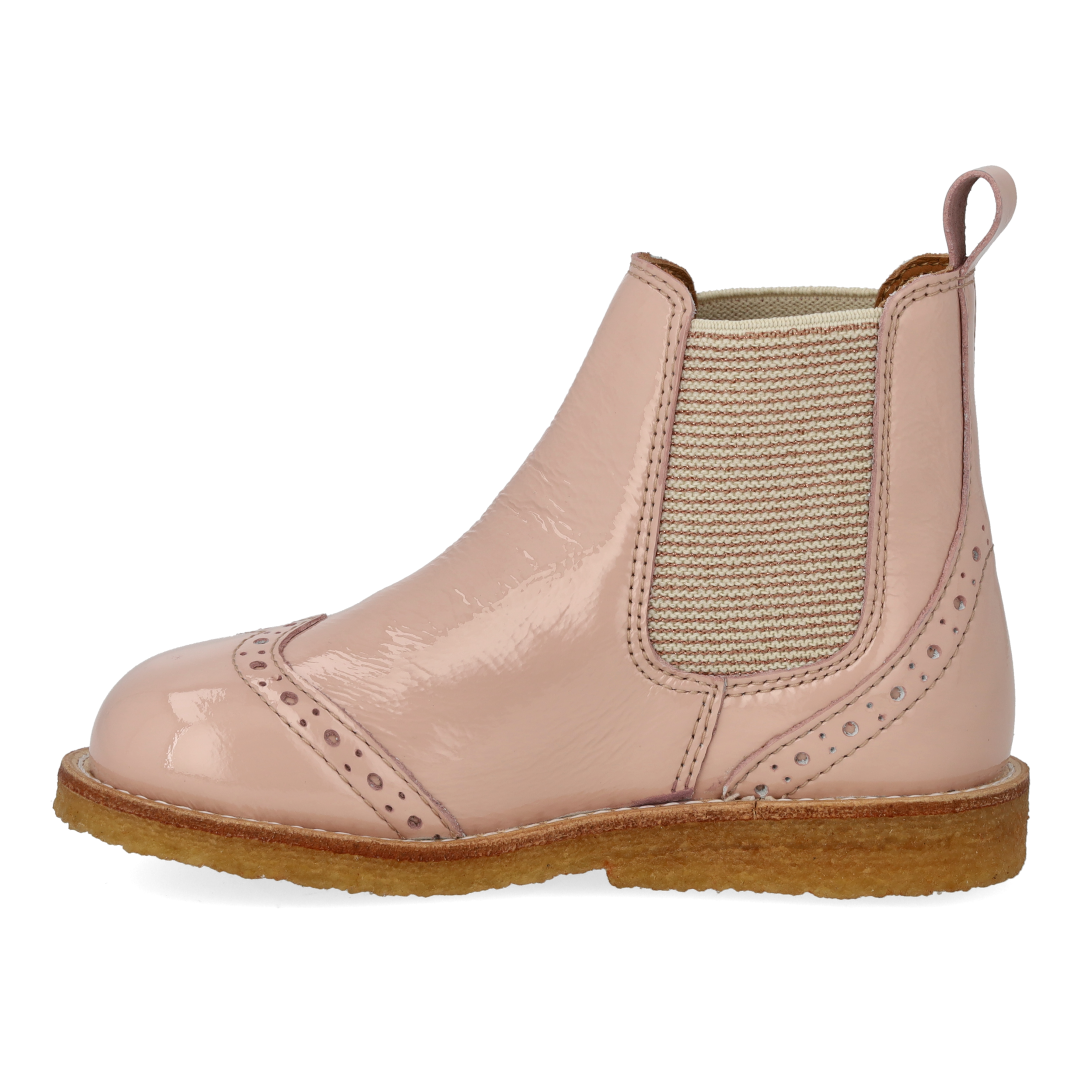 Chelsea boot with decorative brogue perforations