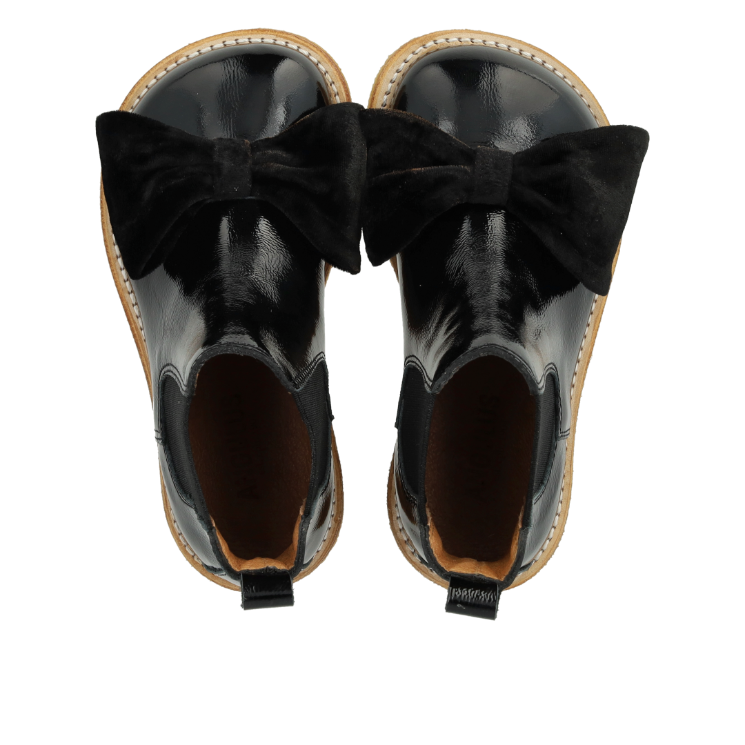 Chelsea boot with velour bow