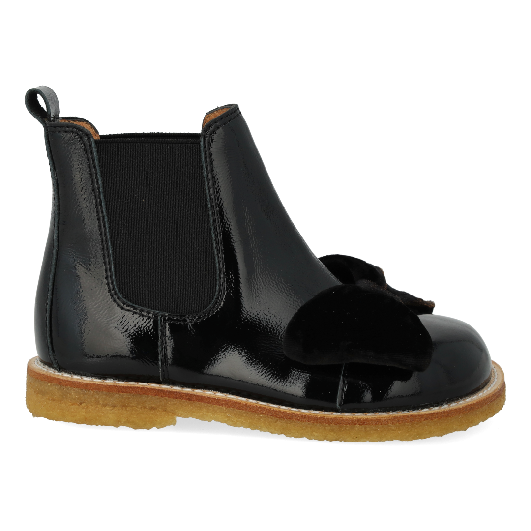 Chelsea boot with velour bow