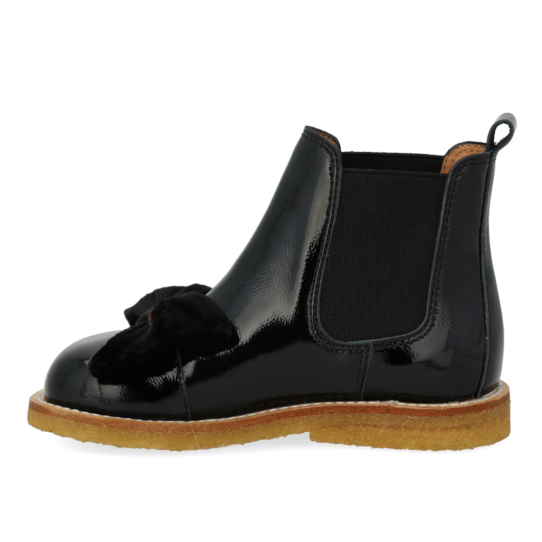 Chelsea boot with velour bow