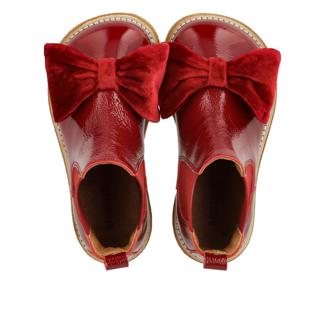 Chelsea boot with velour bow