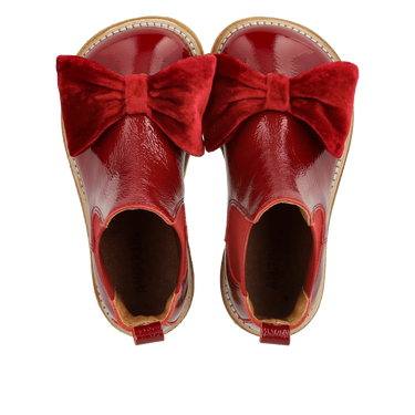 Chelsea boot with a velvet bow