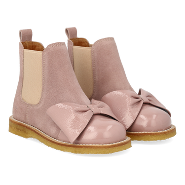 Chelsea boot with patent leather knot and bow