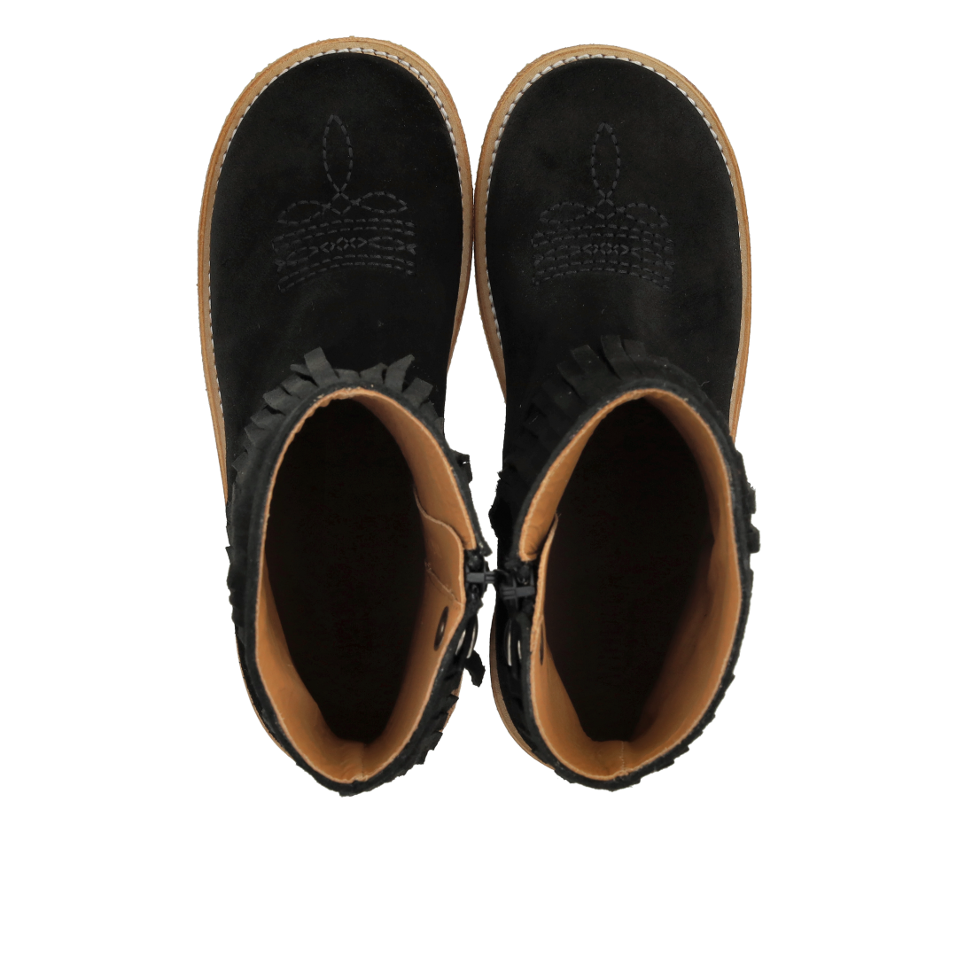 Cowboy boot with fringes and embroidery