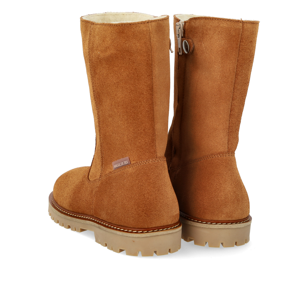 Classic mid-height TEX-boot in suede