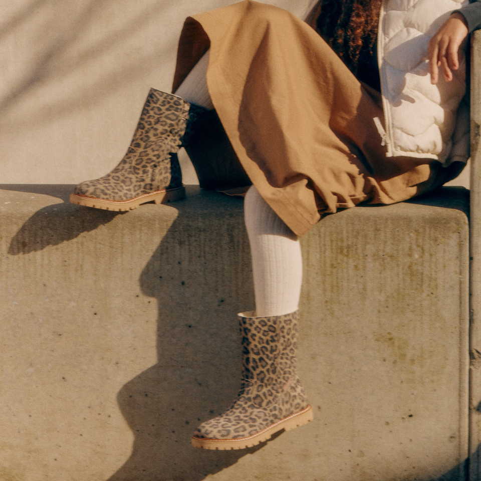 Classic mid-height TEX boot in suede