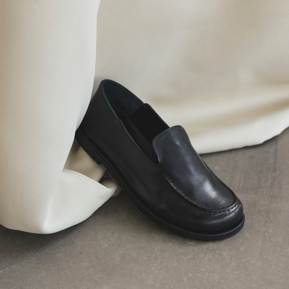 Loafer with a wide fit