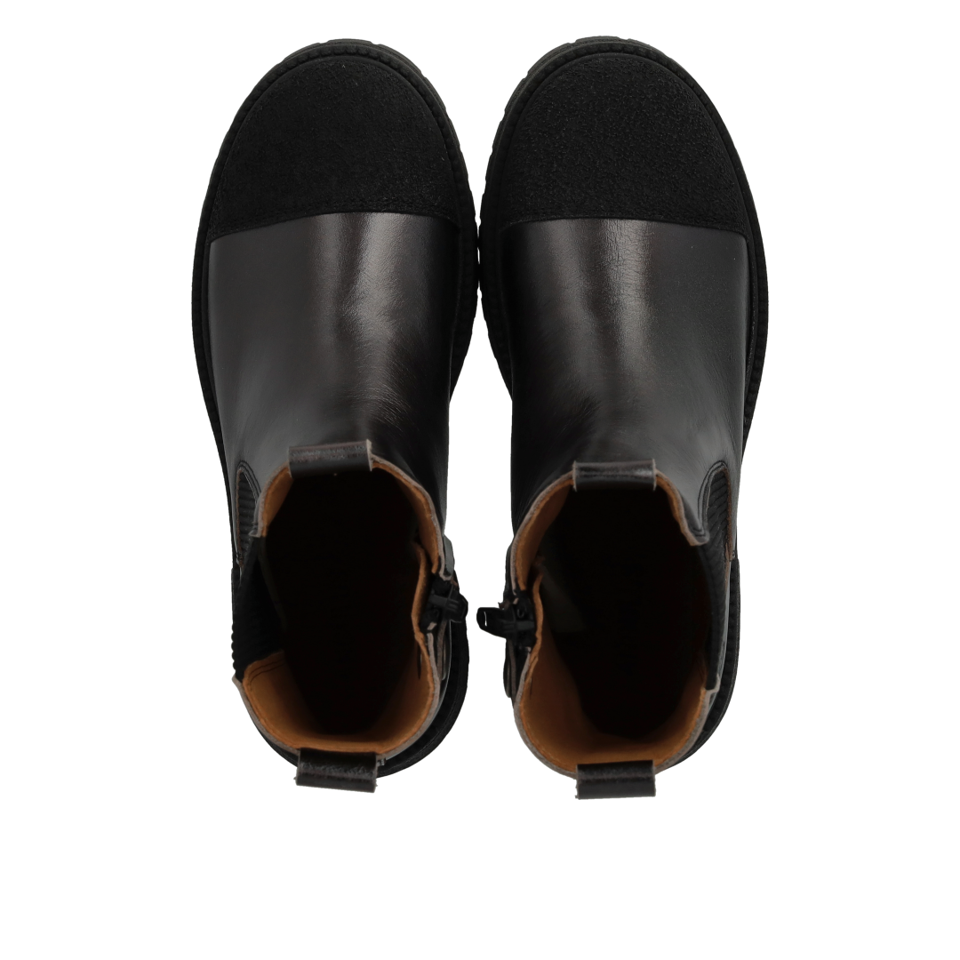 Chelsea Boot with Toe Detail