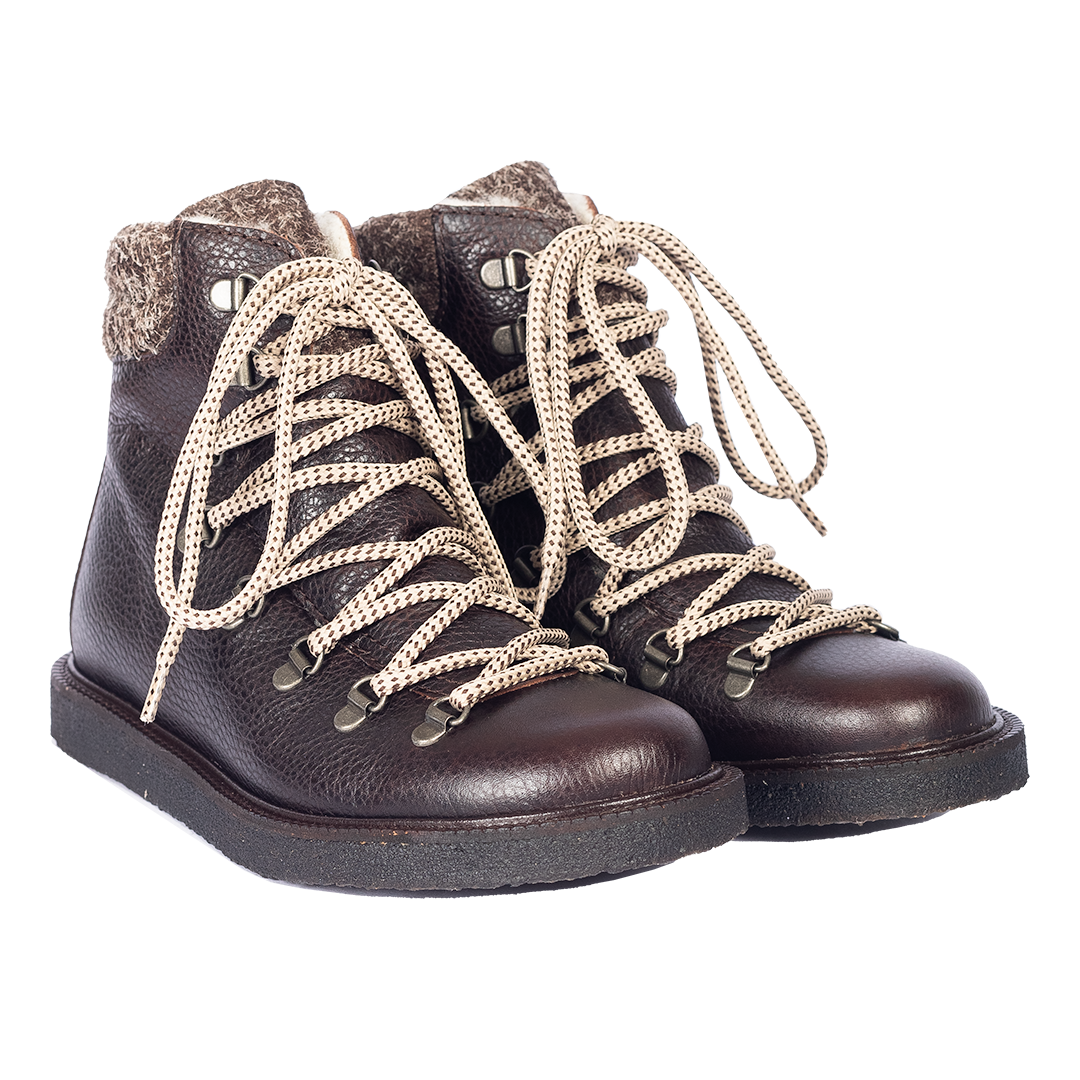 Winter lace-up boot with soft wool lining